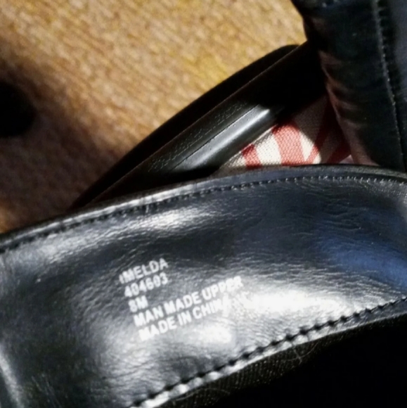 Boots - Picture 3 of 4